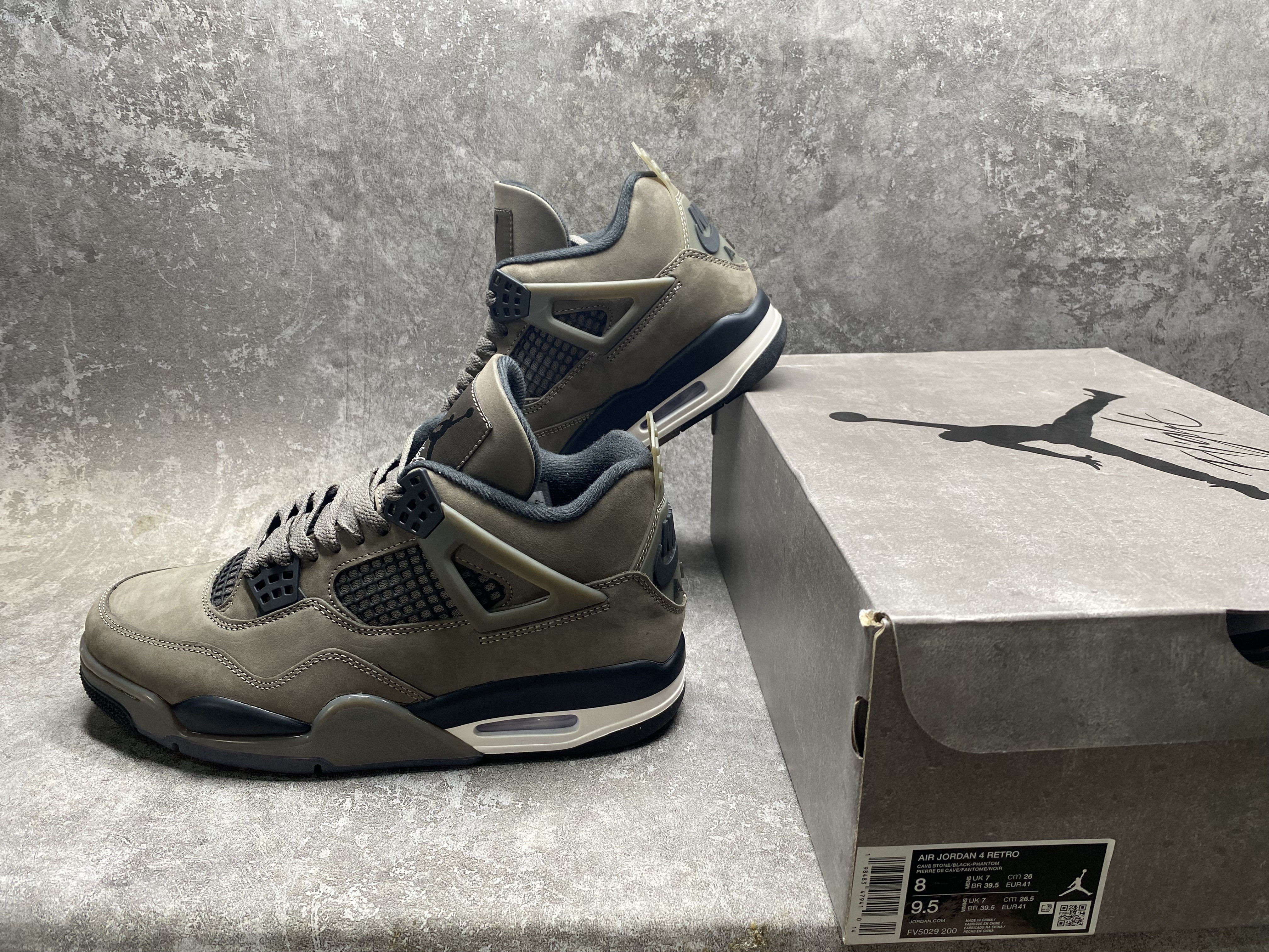 UA Air Jordan 4 Retro