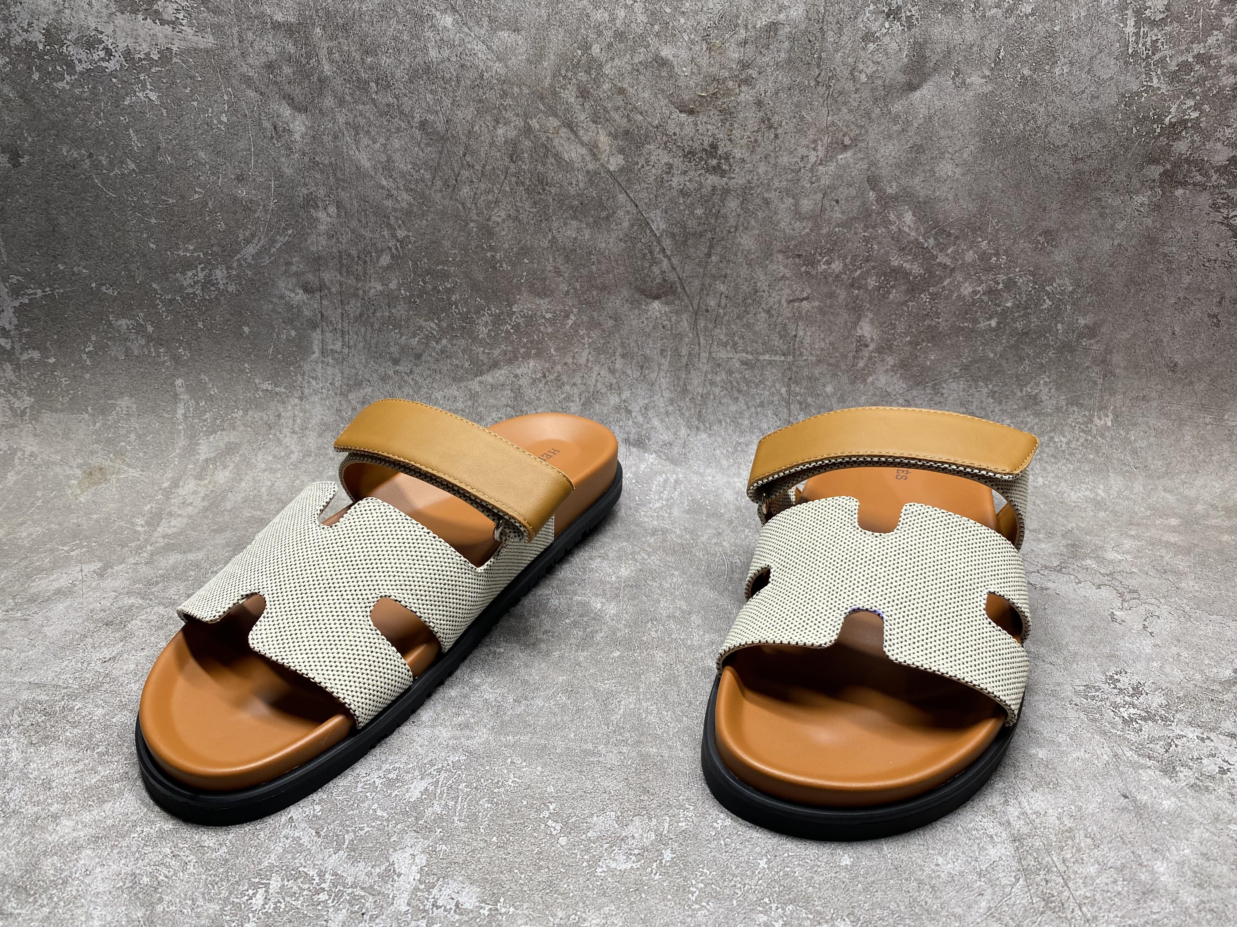 UA Hermès Chypre Sandal