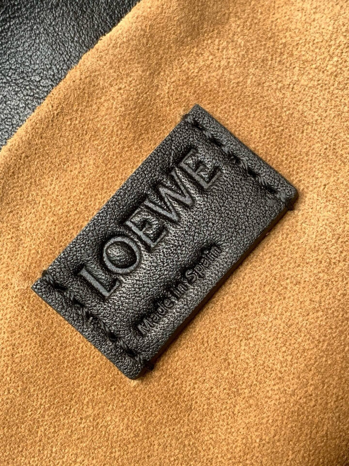 L0ew* flamenco purse 30x24.5x10.5cm