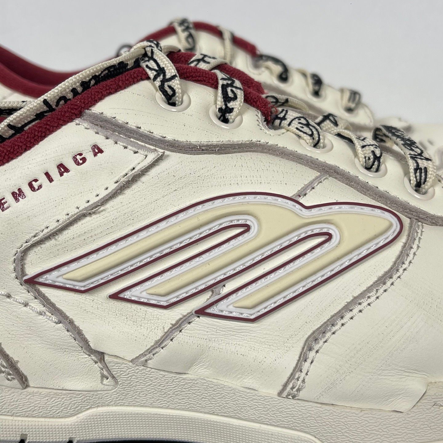 ua Ba*len*cia*ga hamptons medium worn-out sneaker (run one size large)