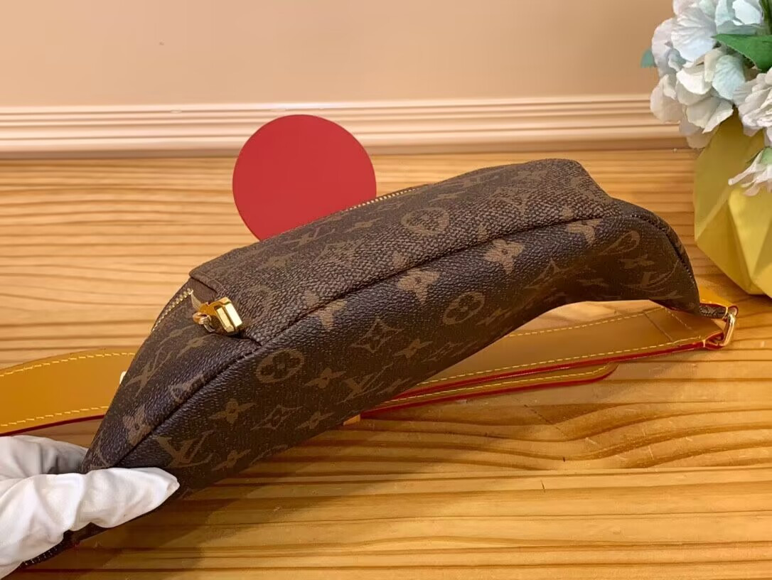 LV Rush Bumbag M11539 30 x 15 x 8CM