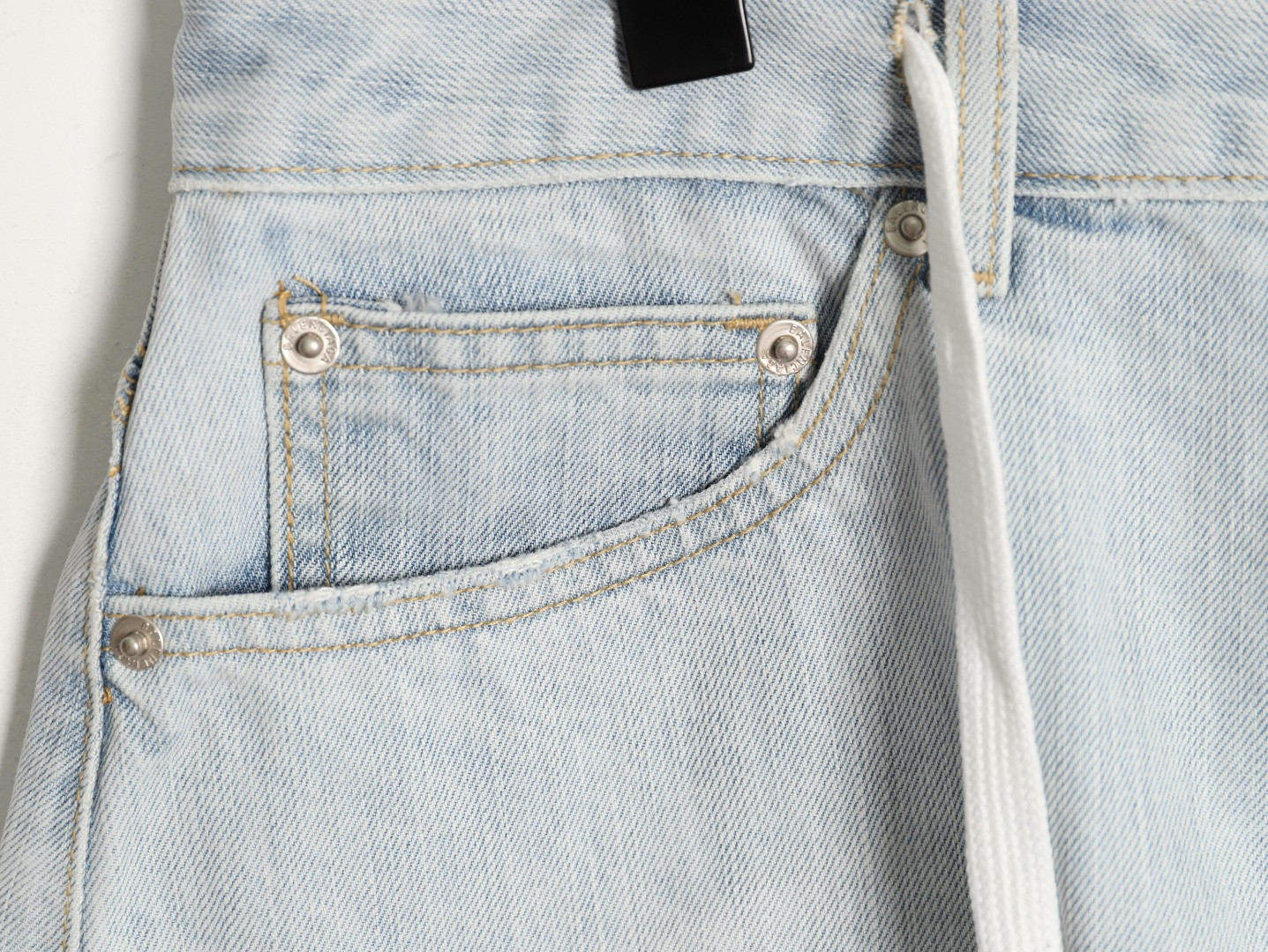 Ba*len*cia*ga 25ss shorts