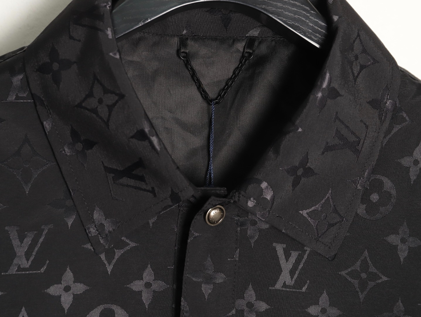 l0*is V*t0n 25fw coats