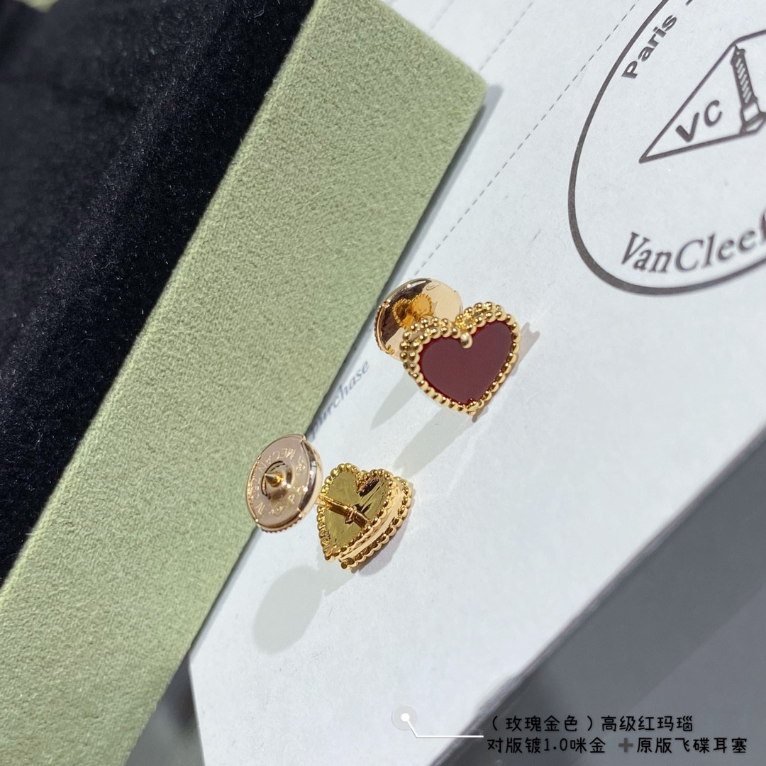 V*N CL*F & arpels red agate heart-shaped love earrings