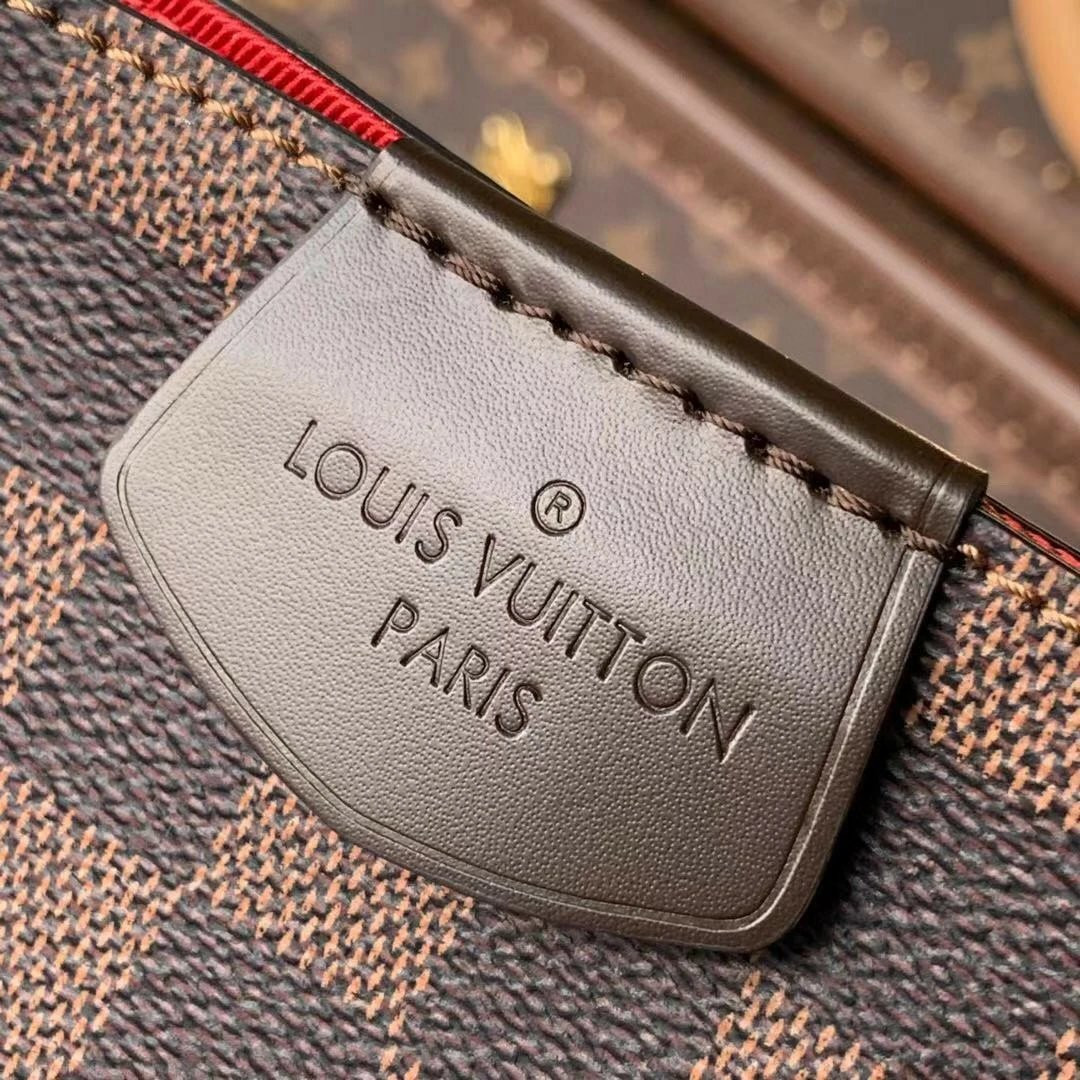 LV GRACEFUL PM N44044