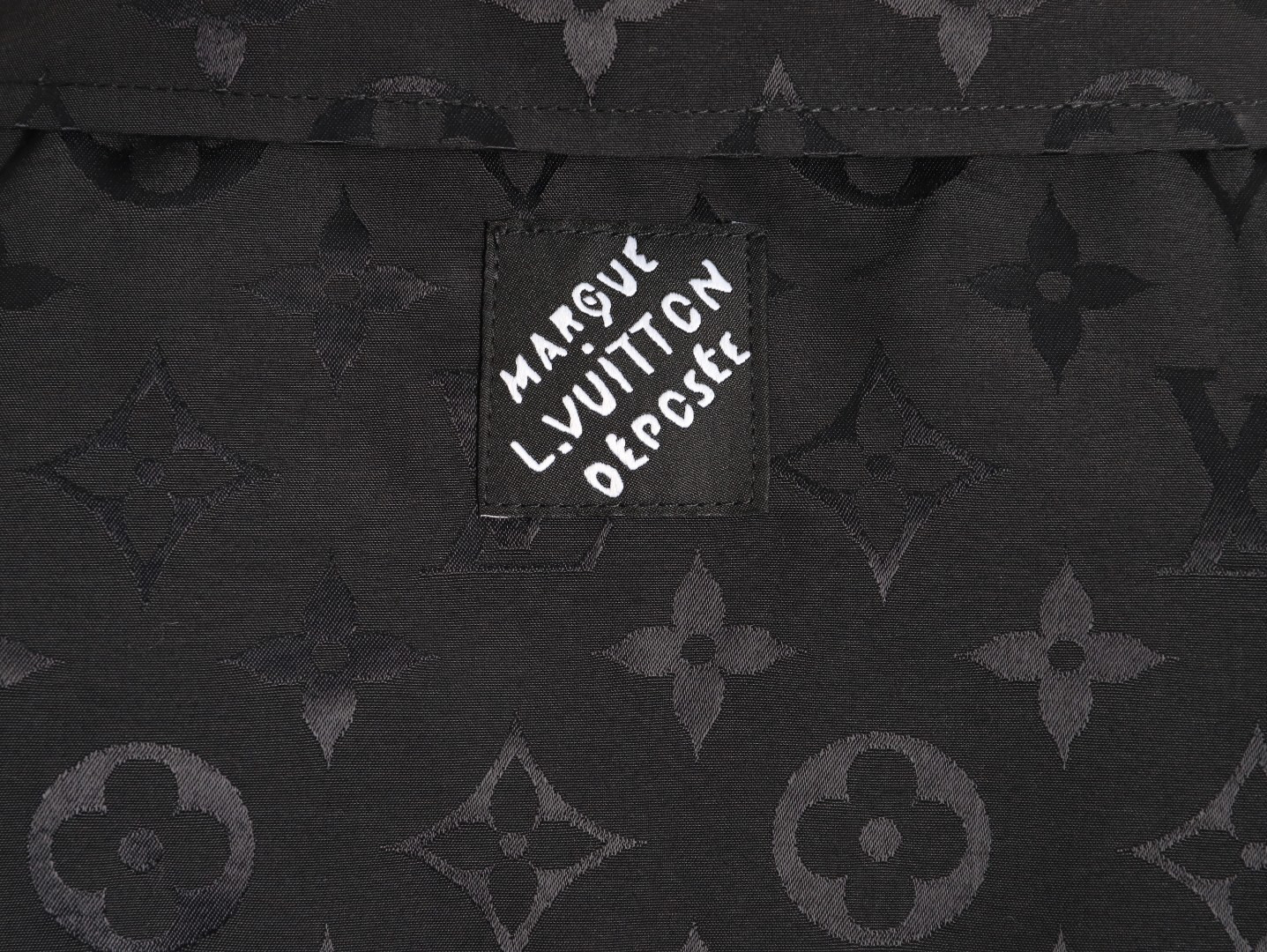 l0*is V*t0n 25fw coats