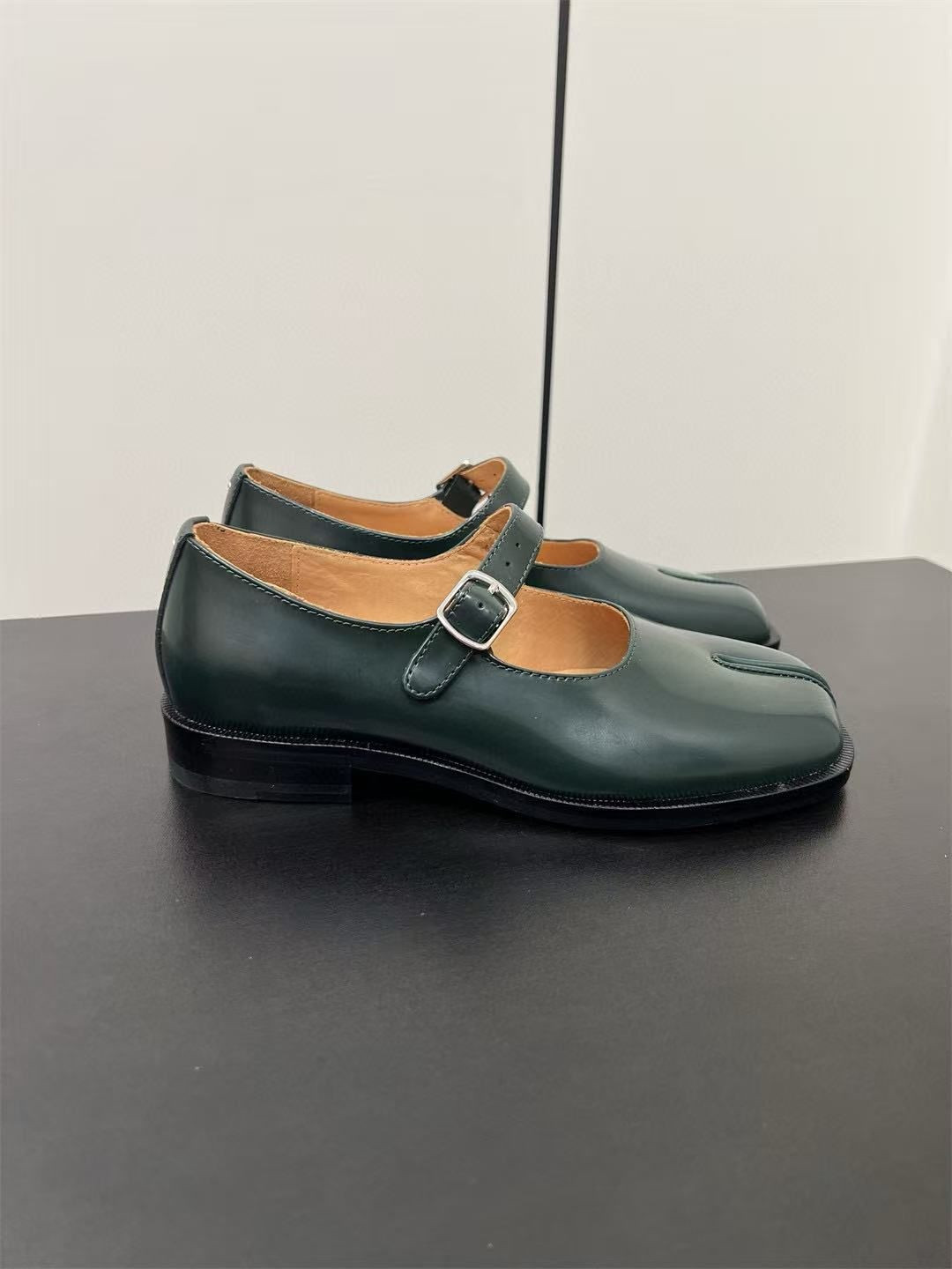 ua ma*s*n Ma*i*la mary jane shoes