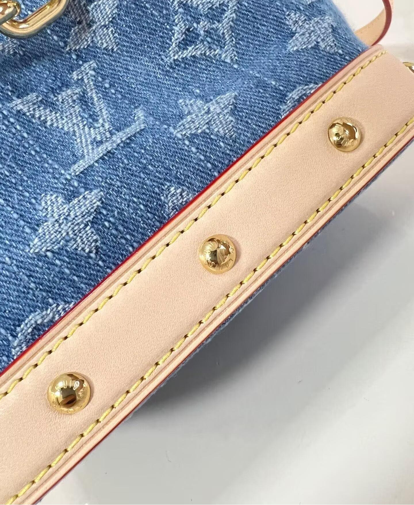 LV Nano Noé M83043 20.5x17.5x9cm