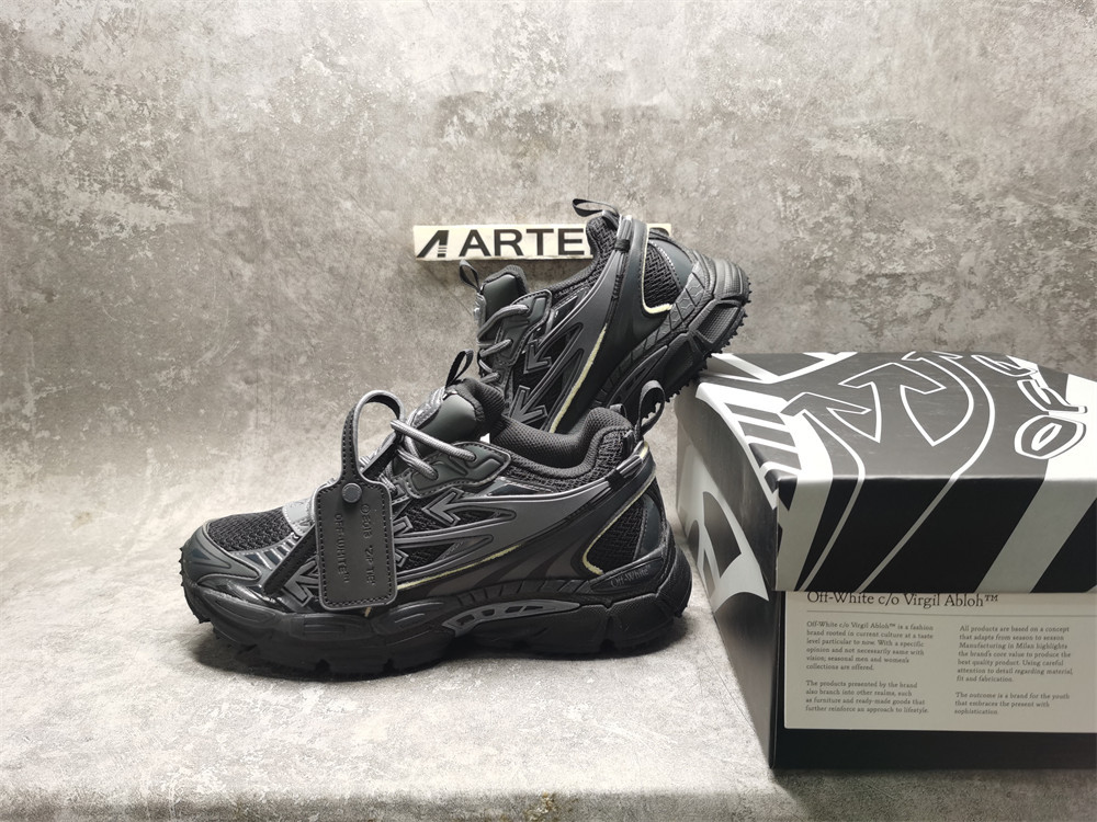 UA OFF-WHITE Be Right Back Black