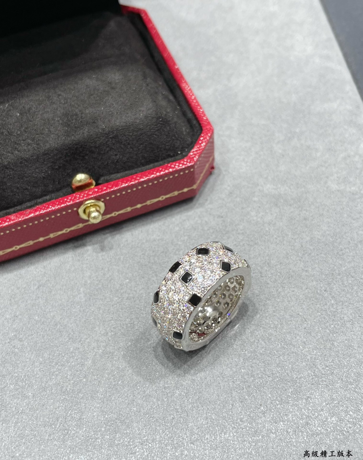 Ca*t*er spotted leopard ring