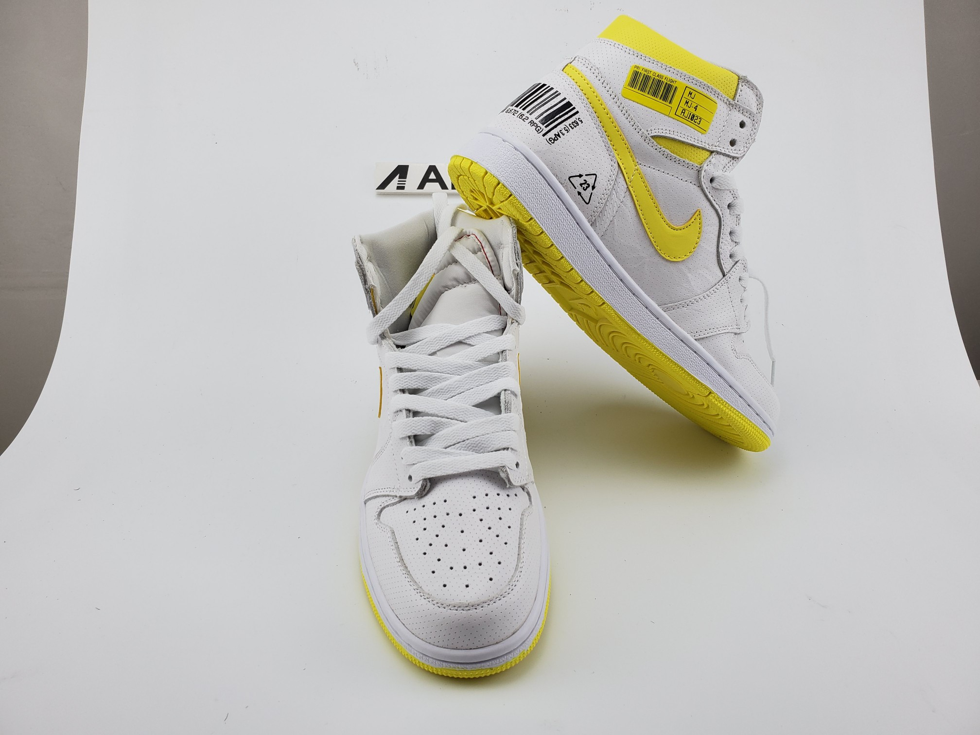 Air Jordan 1 High “First Class Flight”