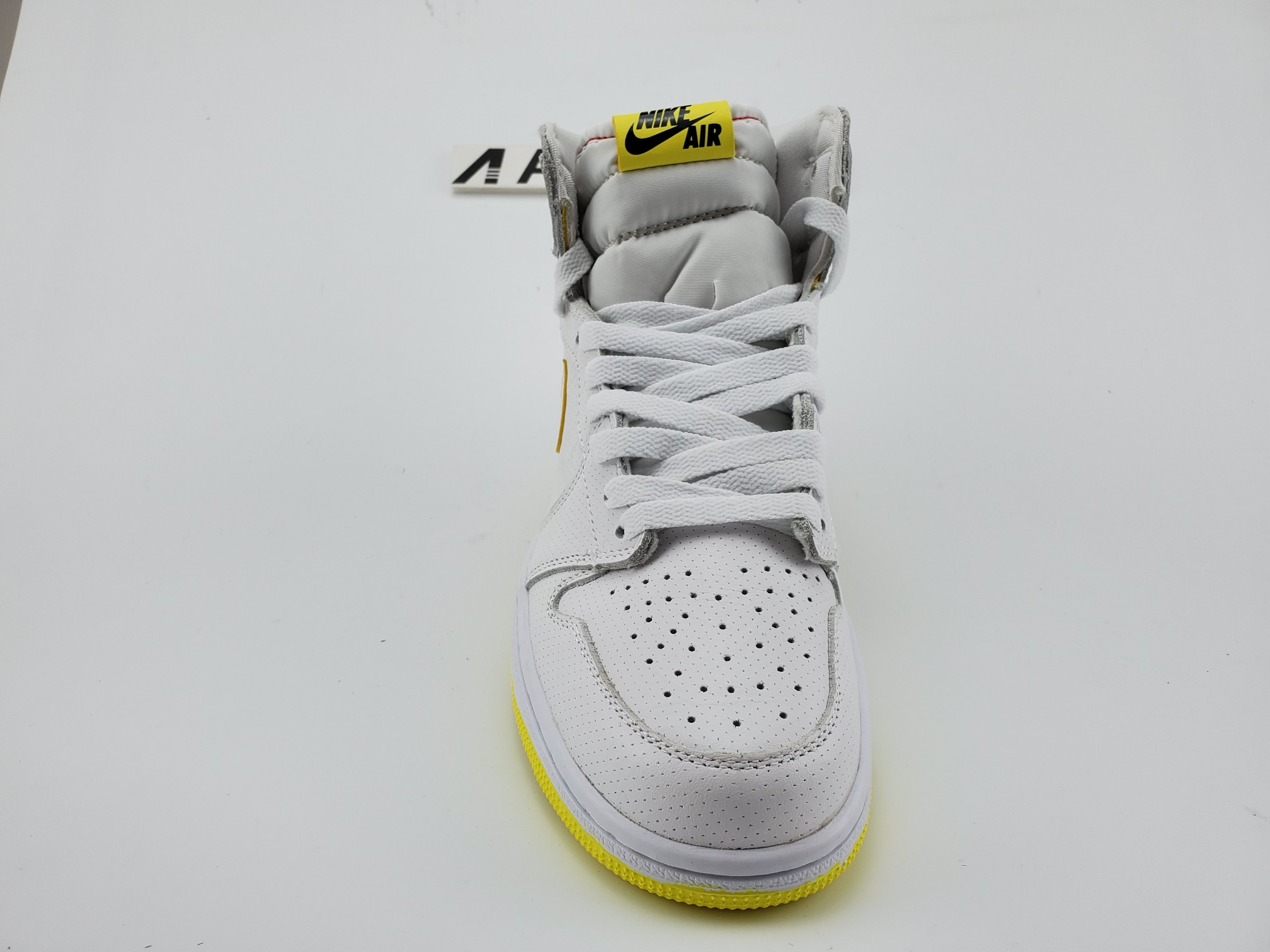 Air Jordan 1 High “First Class Flight”