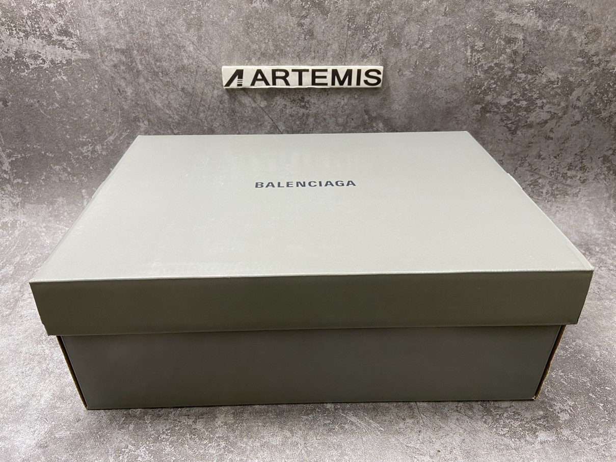 Balenciga Triple S Honey Comb Grey Sliver