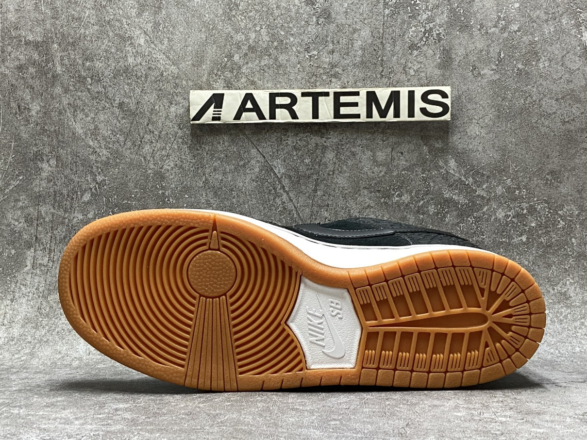 Nike Dunk SB Low Nontourage