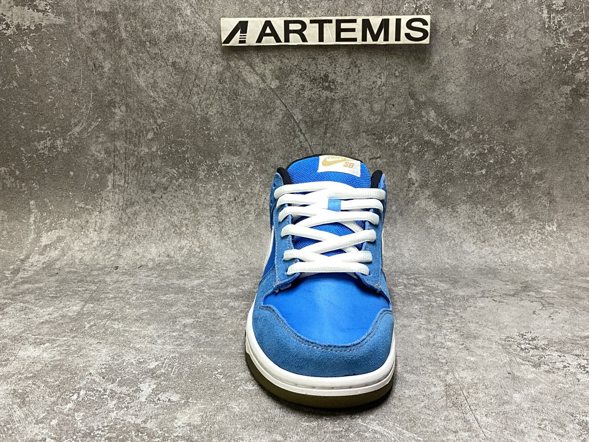 Nike Dunk SB Low Street Fighter Chun Li