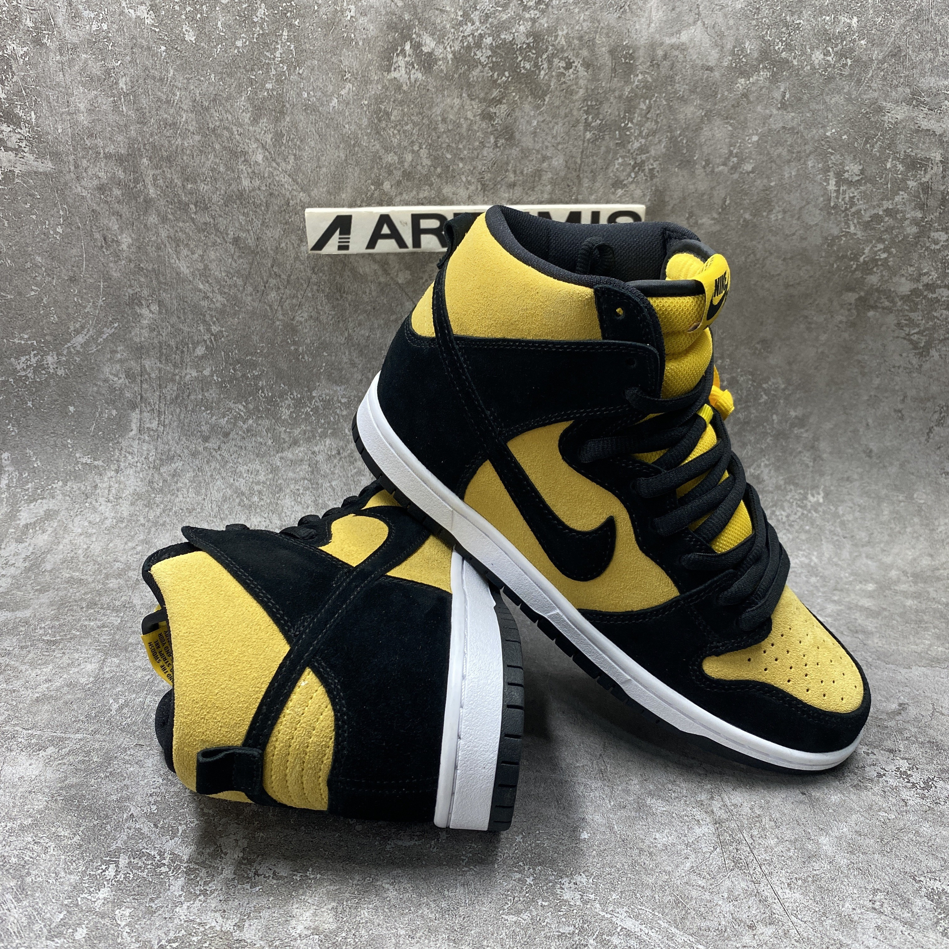 Nike SB Dunk High Pro Reverse Goldenrod
