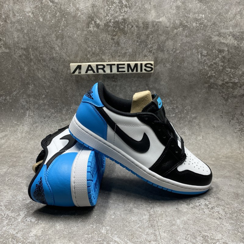 Air Jordan 1 Retro Low OG UNC