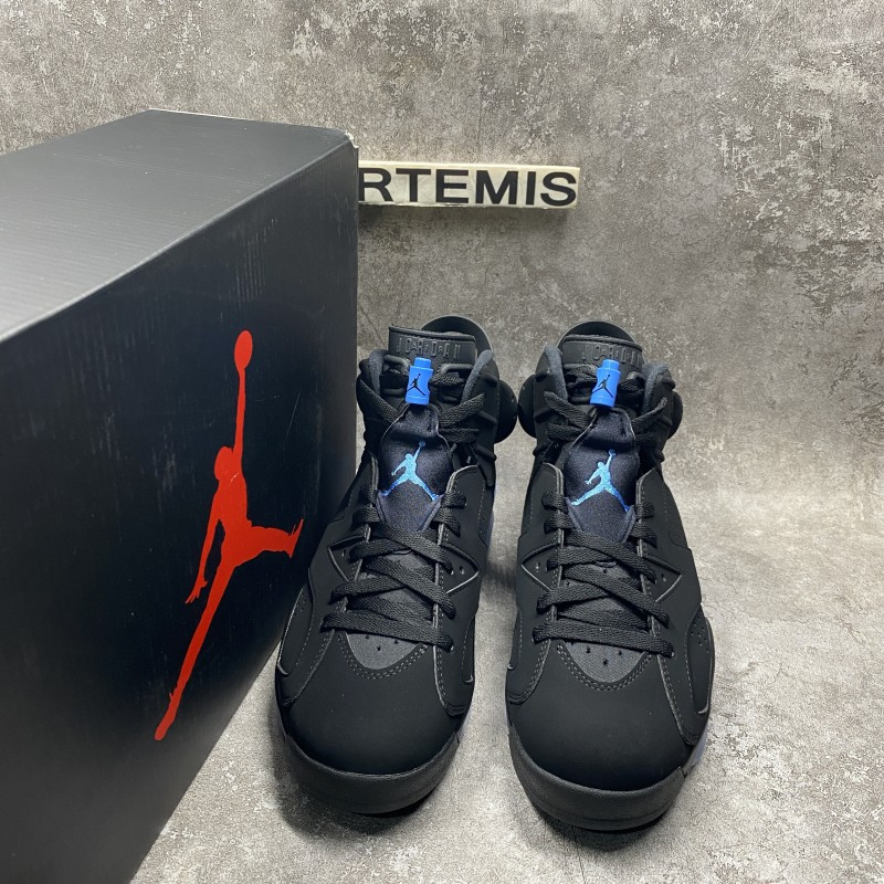 Air Jordan 6 Retro UNC