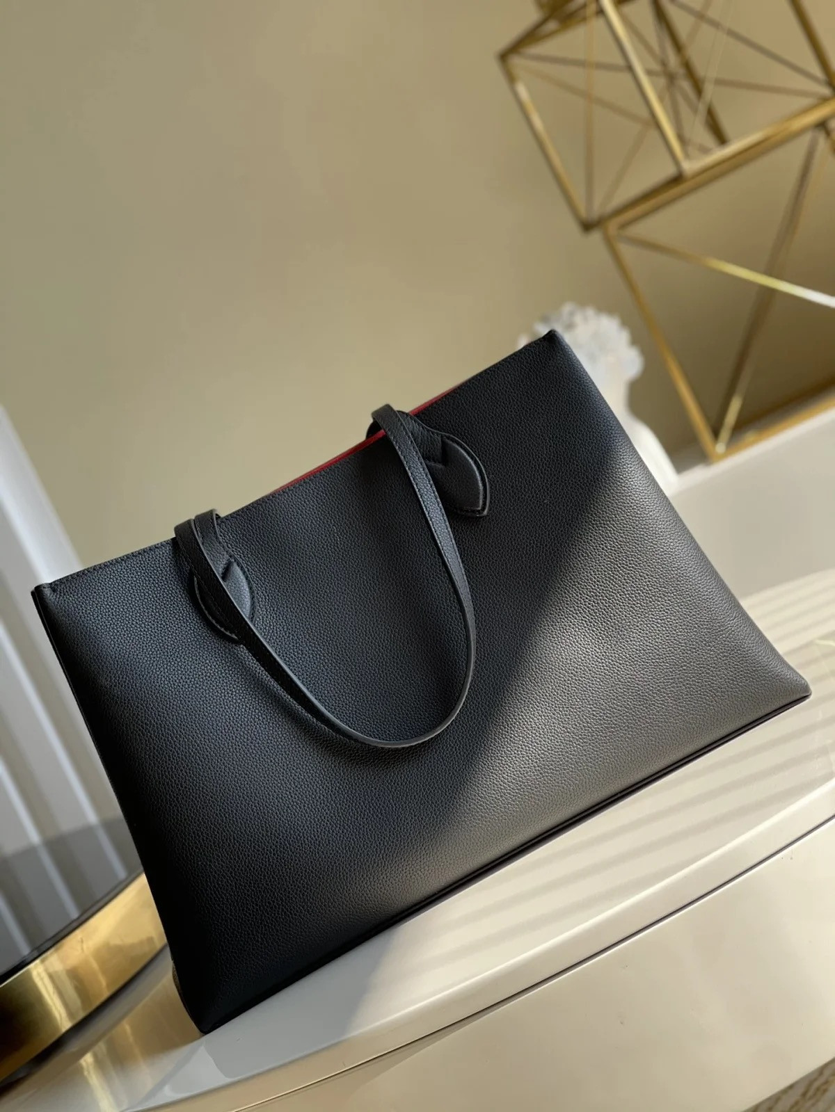 LV LOCKME SHOPPER M57345