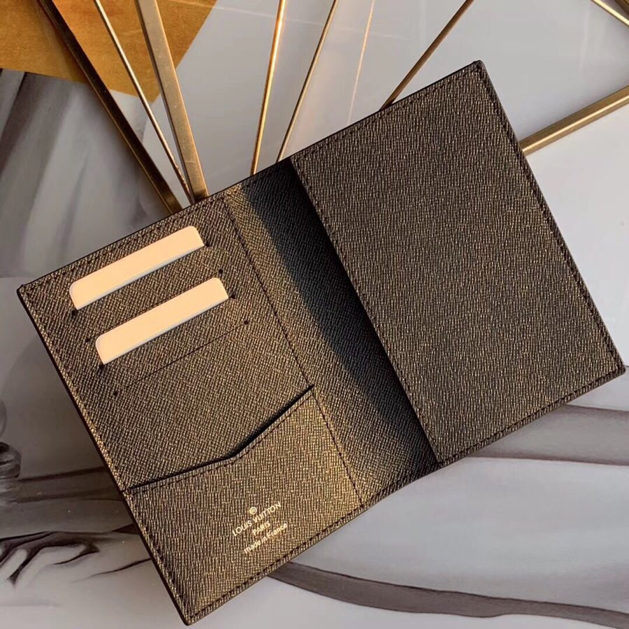 LV Passport cover N64411