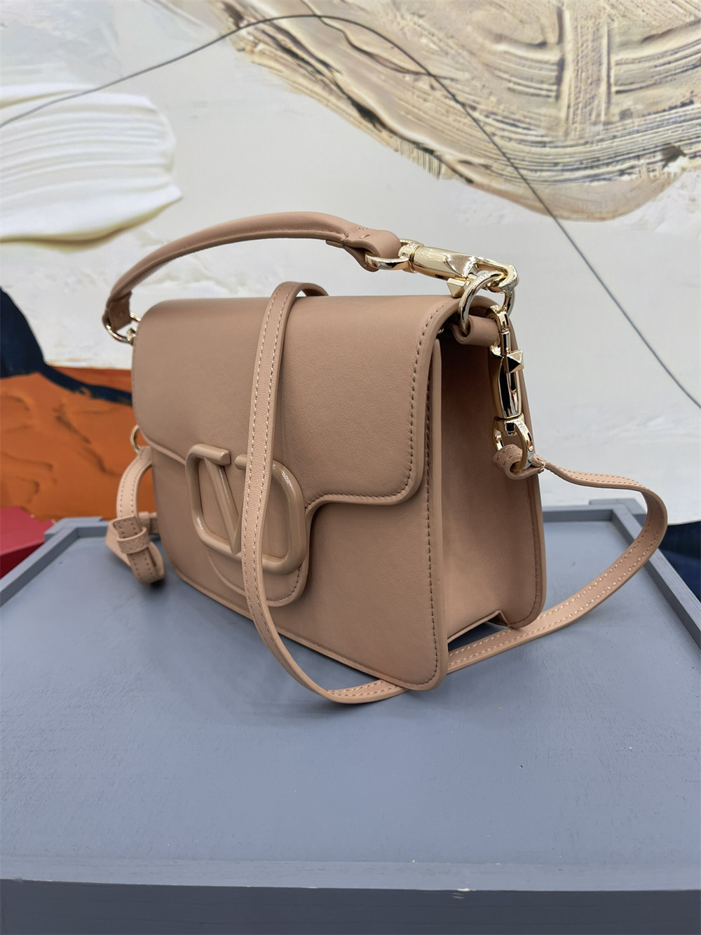 VALENTINO GARAVANI LOCÒ CALFSKIN SHOULDER SMALL BAG ROSE CANNELLE 22 x 16 x 7 cm