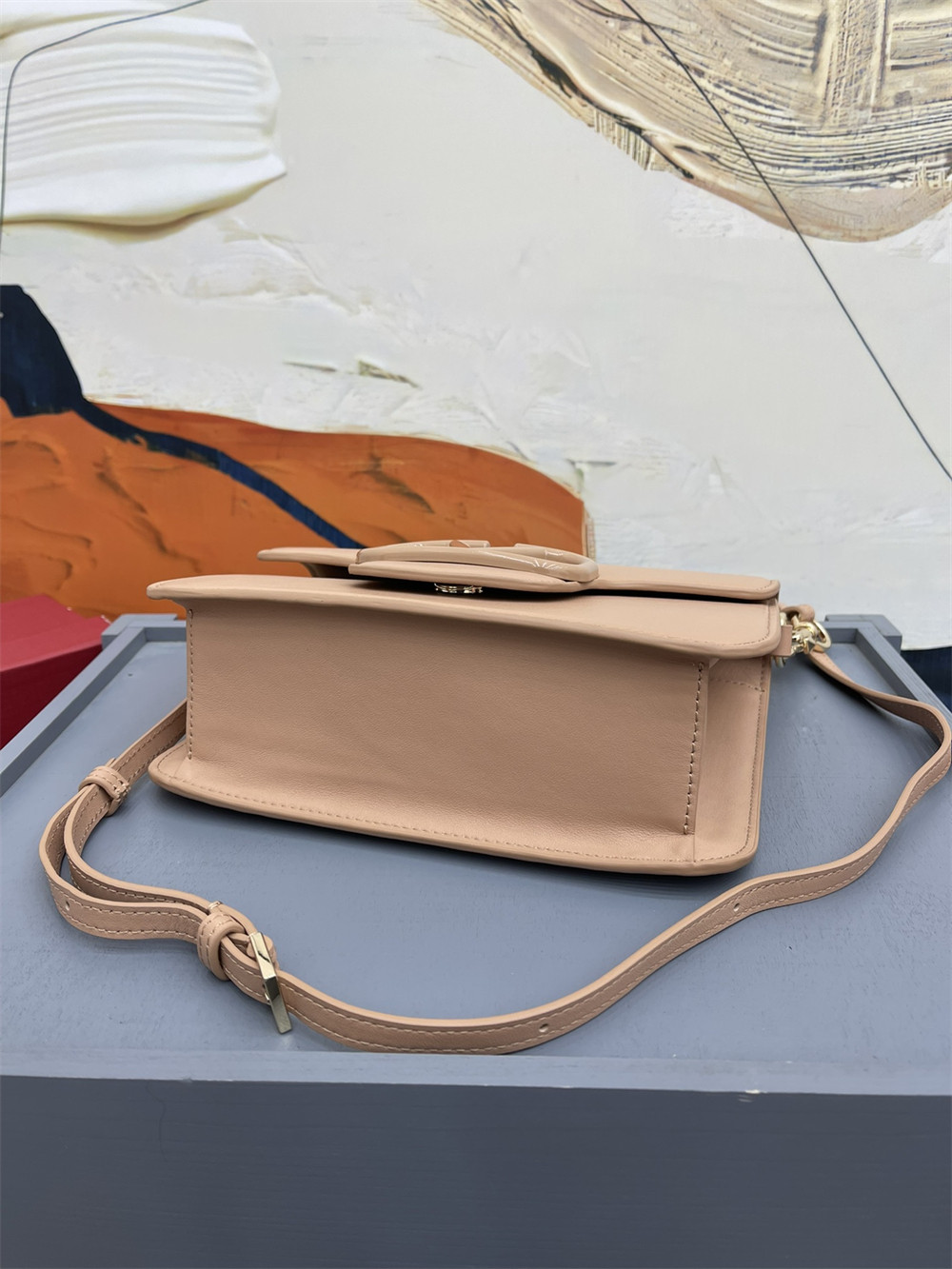 VALENTINO GARAVANI LOCÒ CALFSKIN SHOULDER SMALL BAG ROSE CANNELLE 22 x 16 x 7 cm