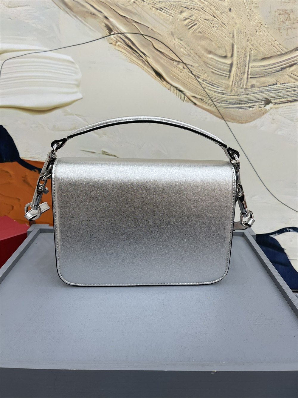 VALENTINO GARAVANI LOCÒ CALFSKIN SHOULDER SMALL BAG SILVER 22 x 16 x 7 cm