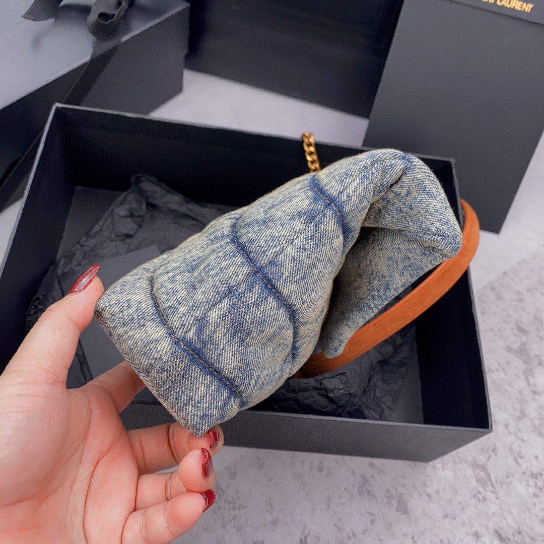 Y*L puffer in suede and denim light blue 23 x 15.5 x 5.8 cm