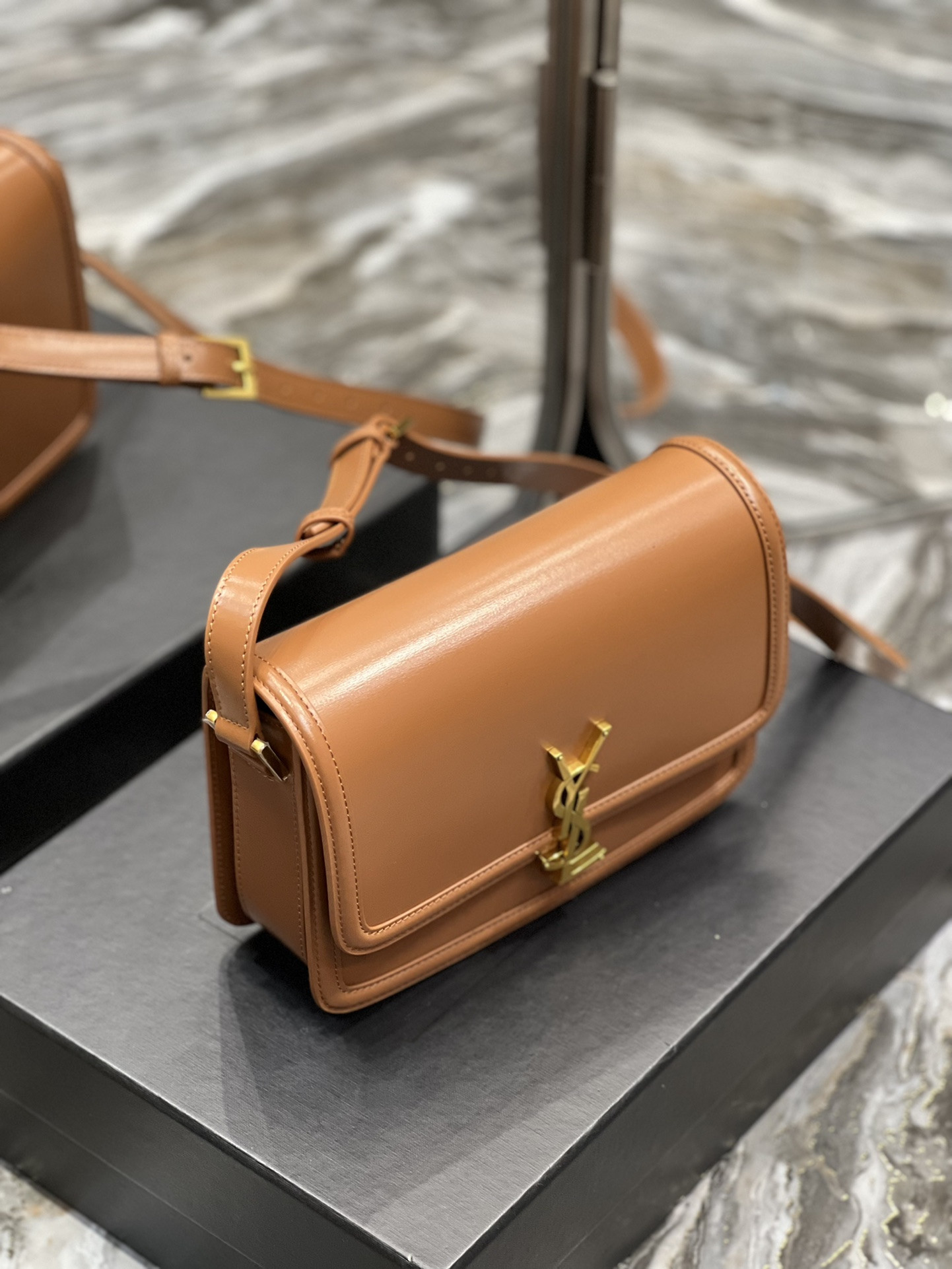 y*l solferino medium satchel in box Sa**t Lau*nt brown 9.1 x 6.3 x 2.4 inches