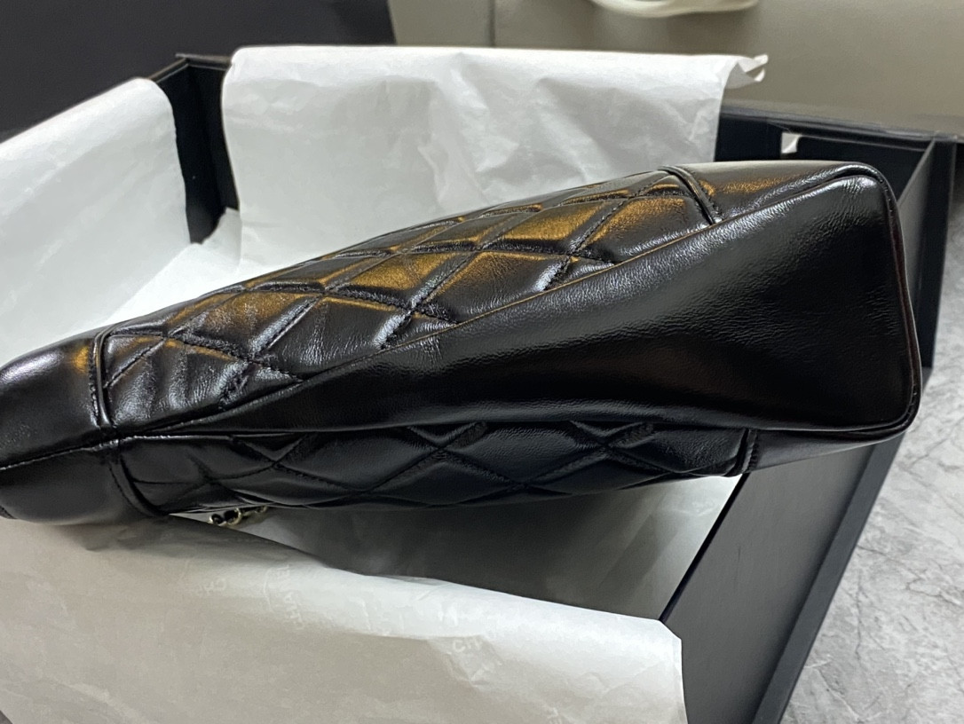 Ch*el shopping bag shiny lambskin & gold-tone metal black 35x39x8cm