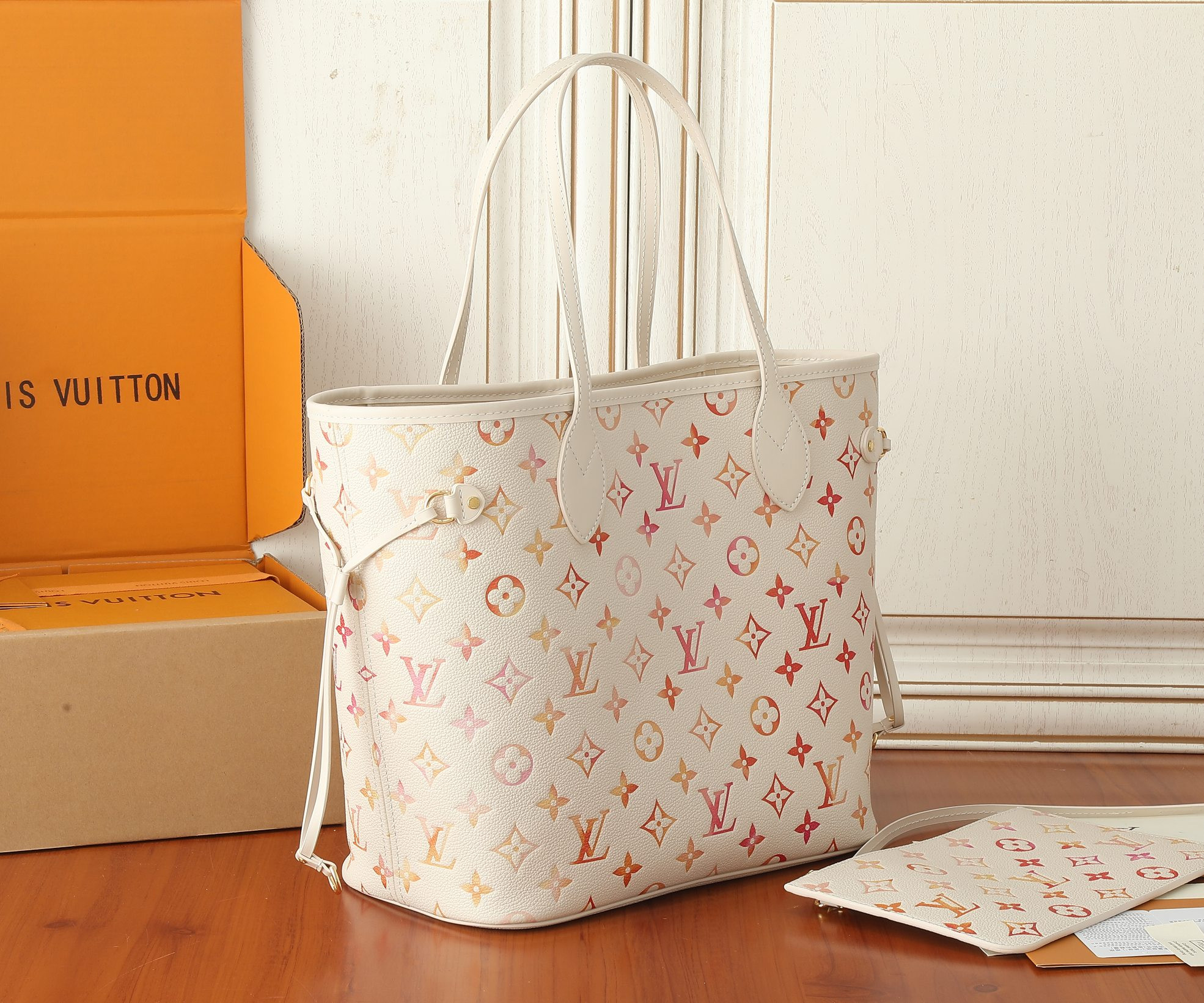 LV Neverfull MM M47080  12.2 x 11 x 5.5 in Without Box