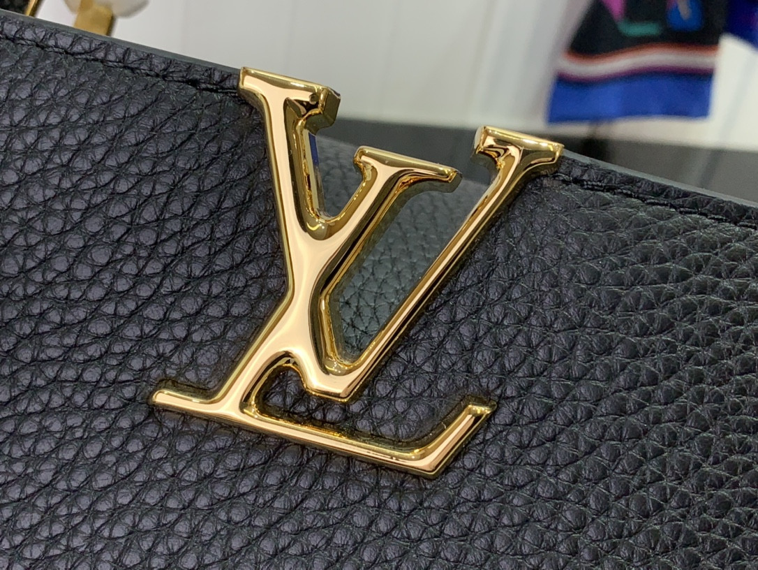 LV Capucines Mini M24698  27x18x9 cm