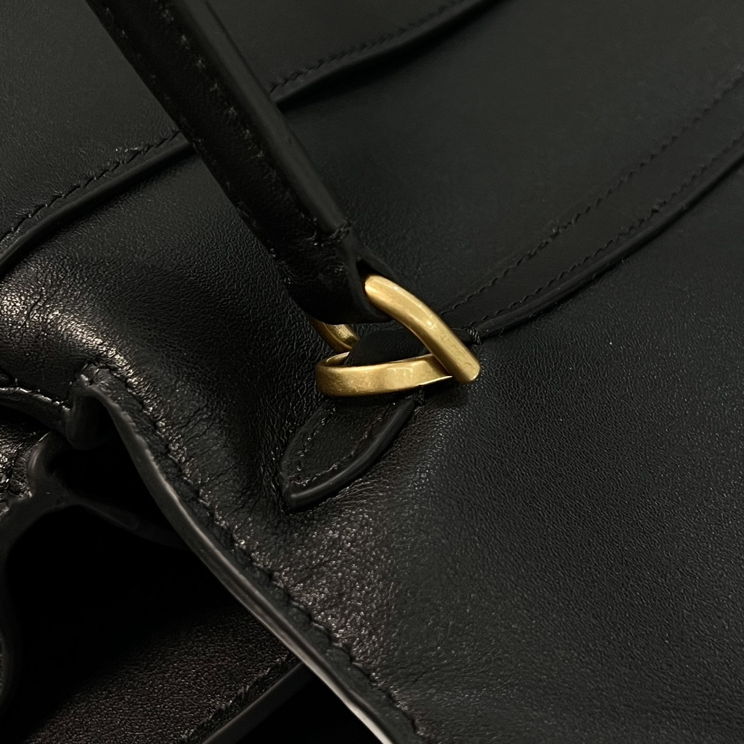 Ba*len*cia*ga rodeo medium 35x23.3x10.9cm