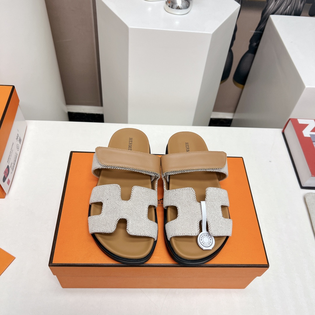 UA Hermès Chypre sandal