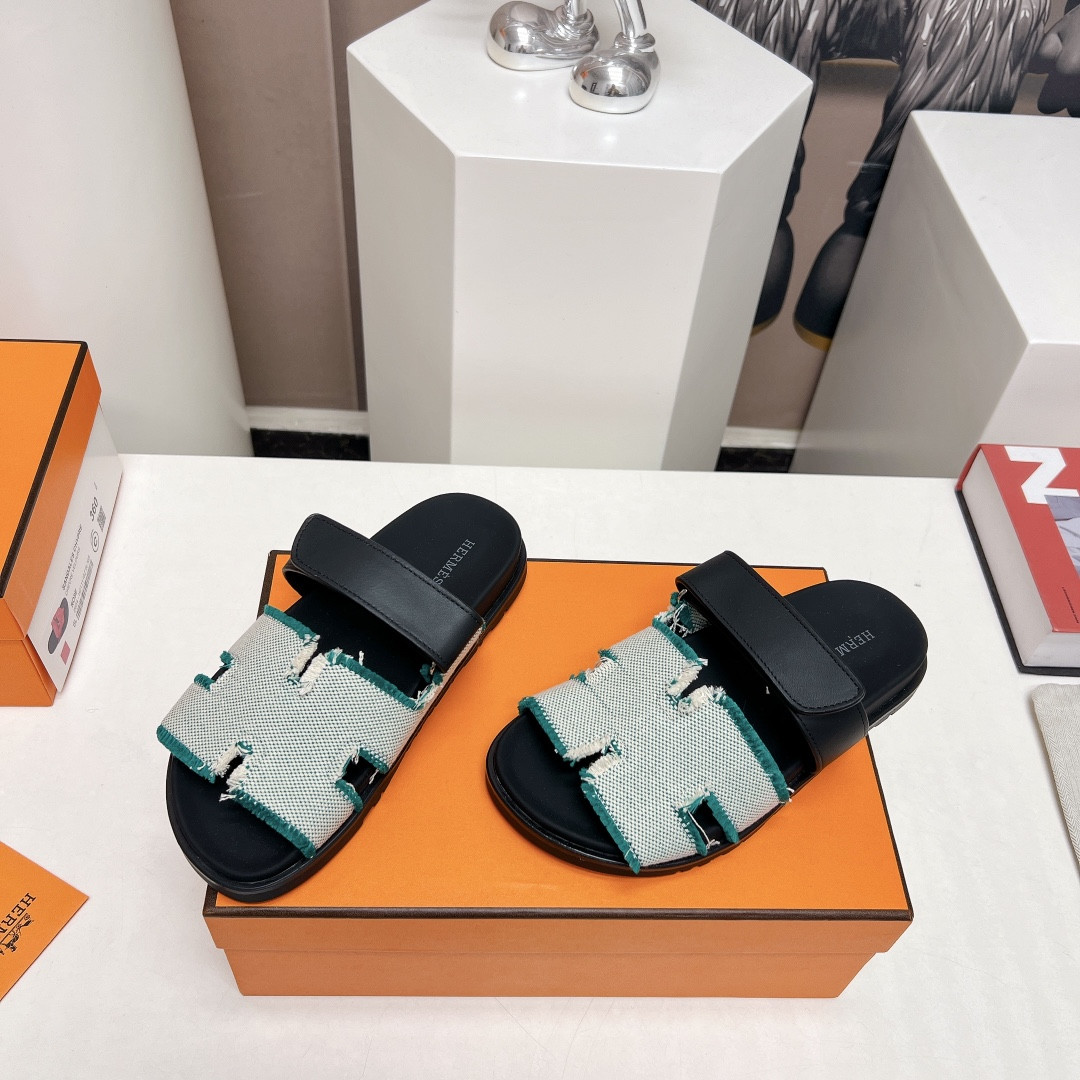 UA Hermès Chypre sandal