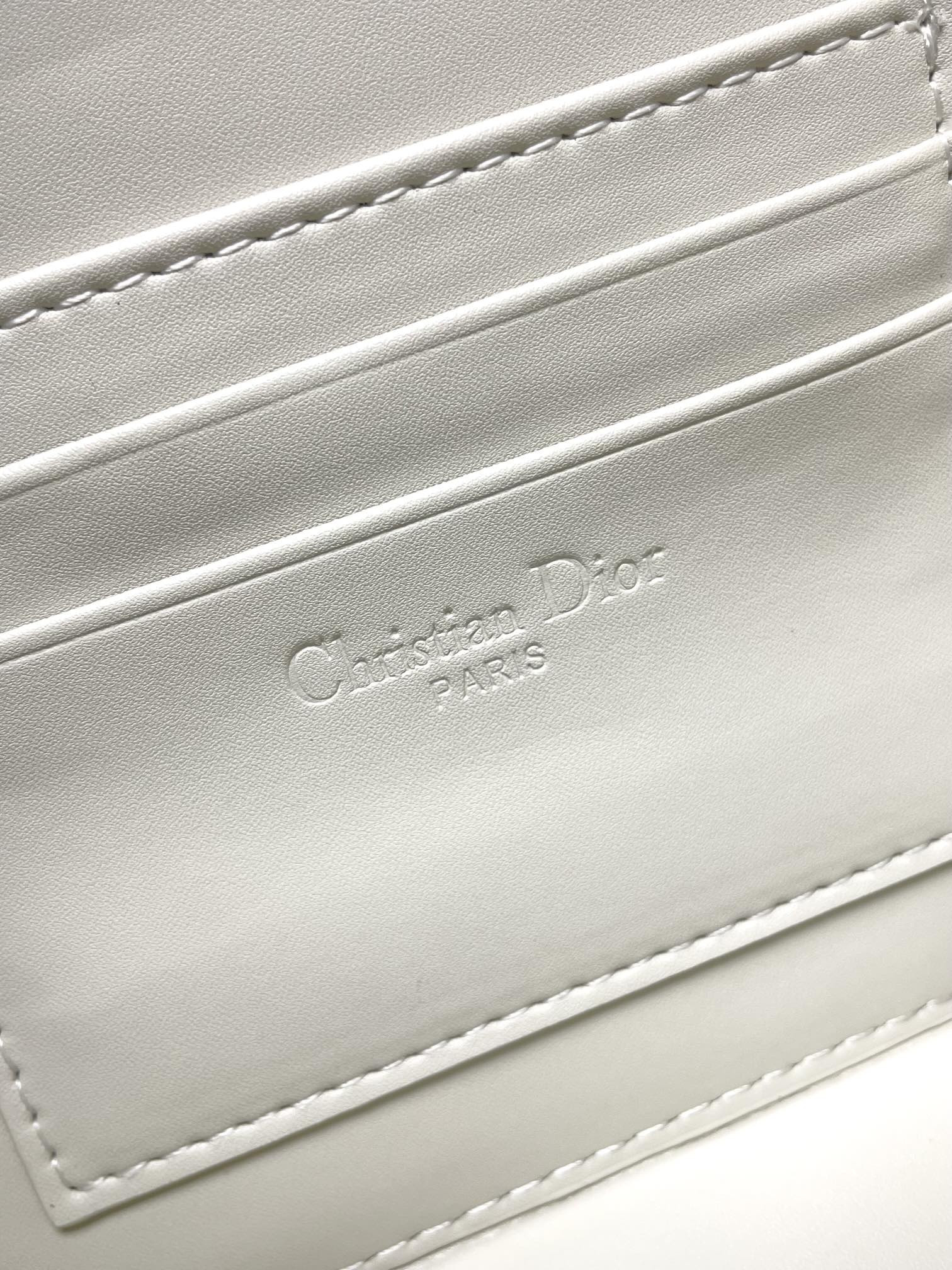 D*or miss daisy mini bag 22 x 12.5 x 4 cm