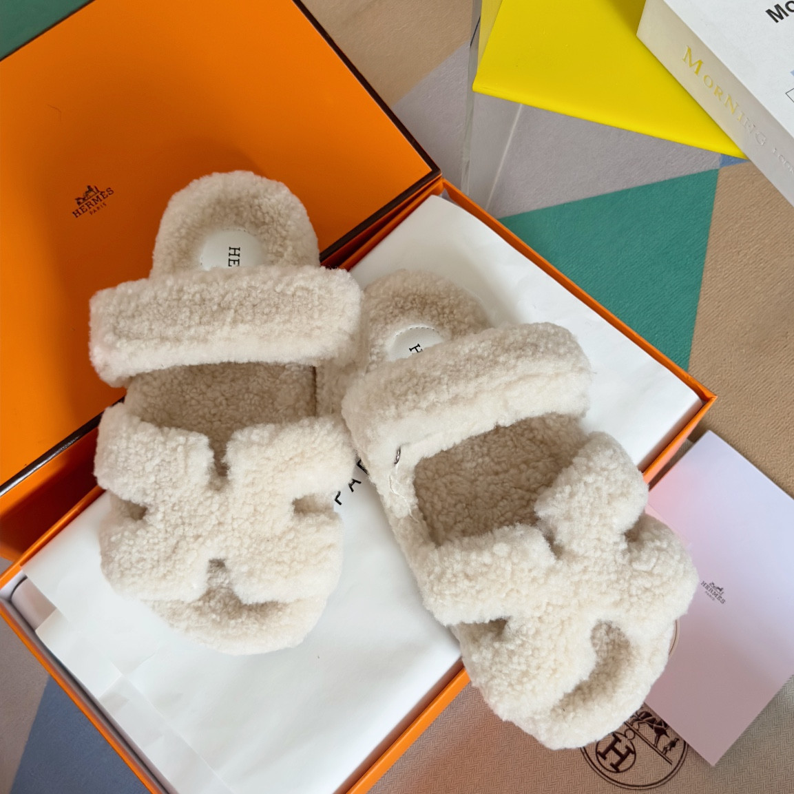 UA Hermès Chypre sandal