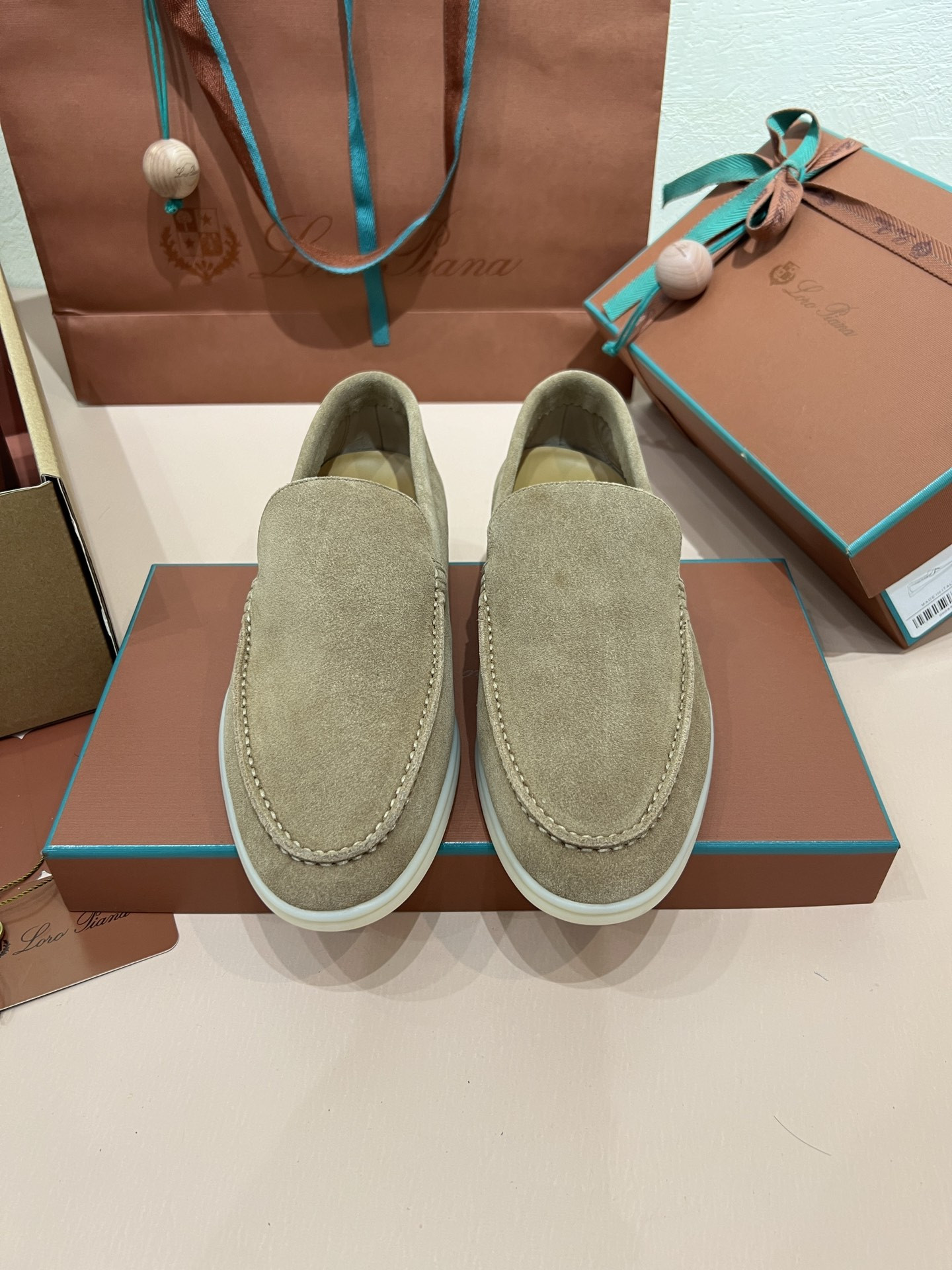 ua L**o p*ana summer walk loafers