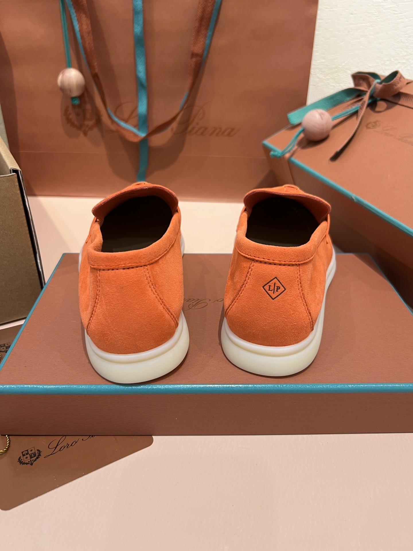 ua L**o p*ana summer charms walk loafers