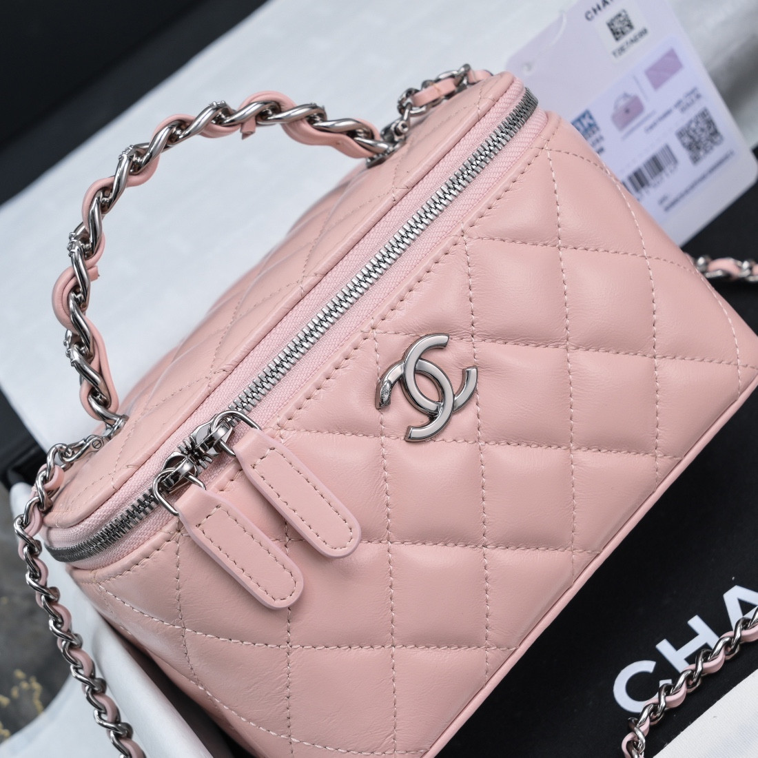 Ch*el clutch with chain 17x10x8cm