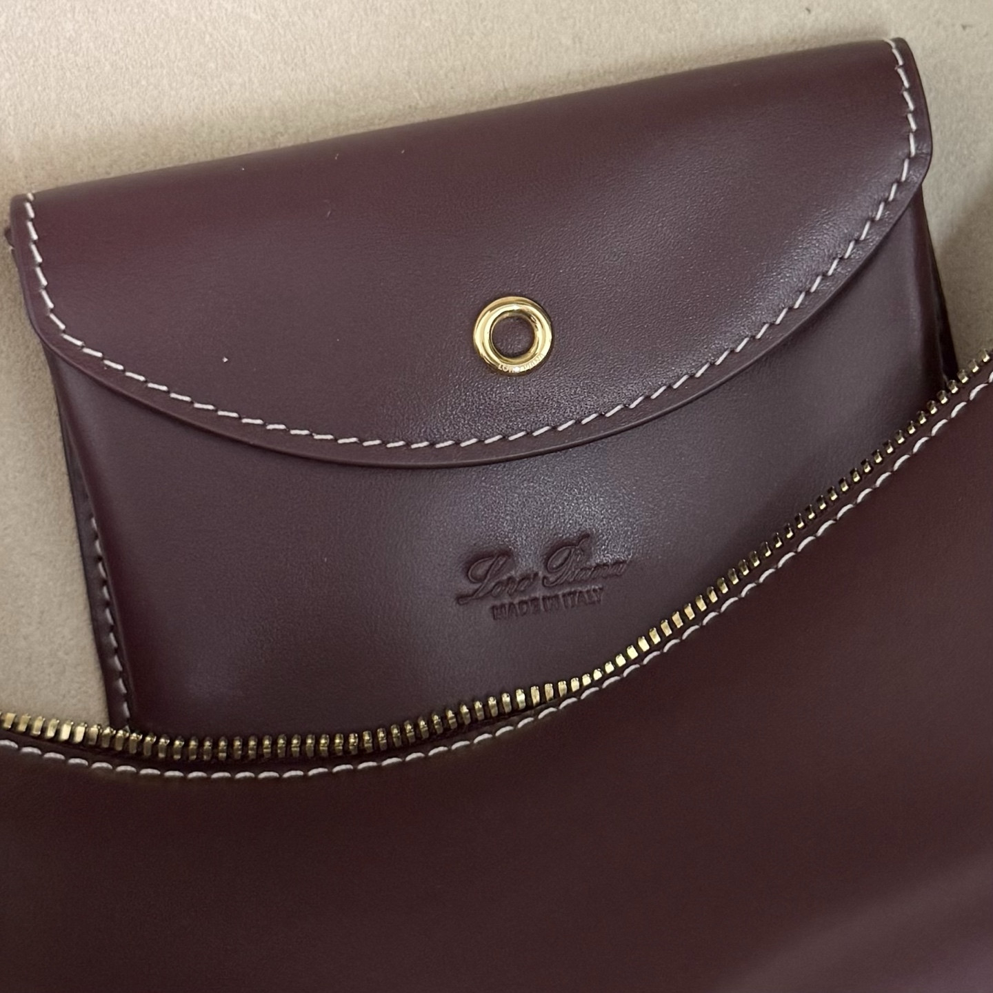 L**o p*ana extra pocket l27 calfskin 16x27x10cm